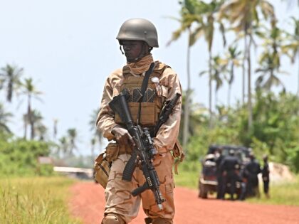 A Nigerien soldier takes part in the Flintlock 2023 military training hosted by the Intern